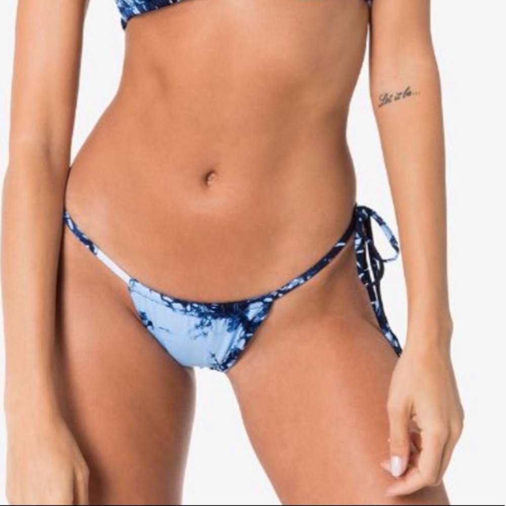 ✨NWT RARE✨ Frankie’s Bikinis x Sofia Richie bottom